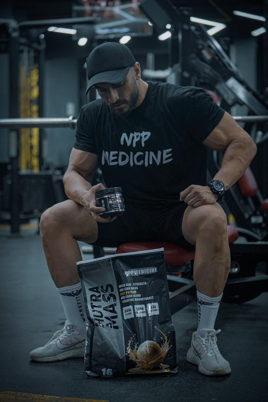 Mass Gainer & Creatine Gym Look